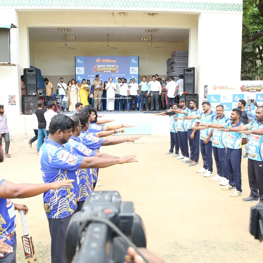 Players take the drug-free pledge at the SIJU Media Cricket Championship 2026 as cameras roll